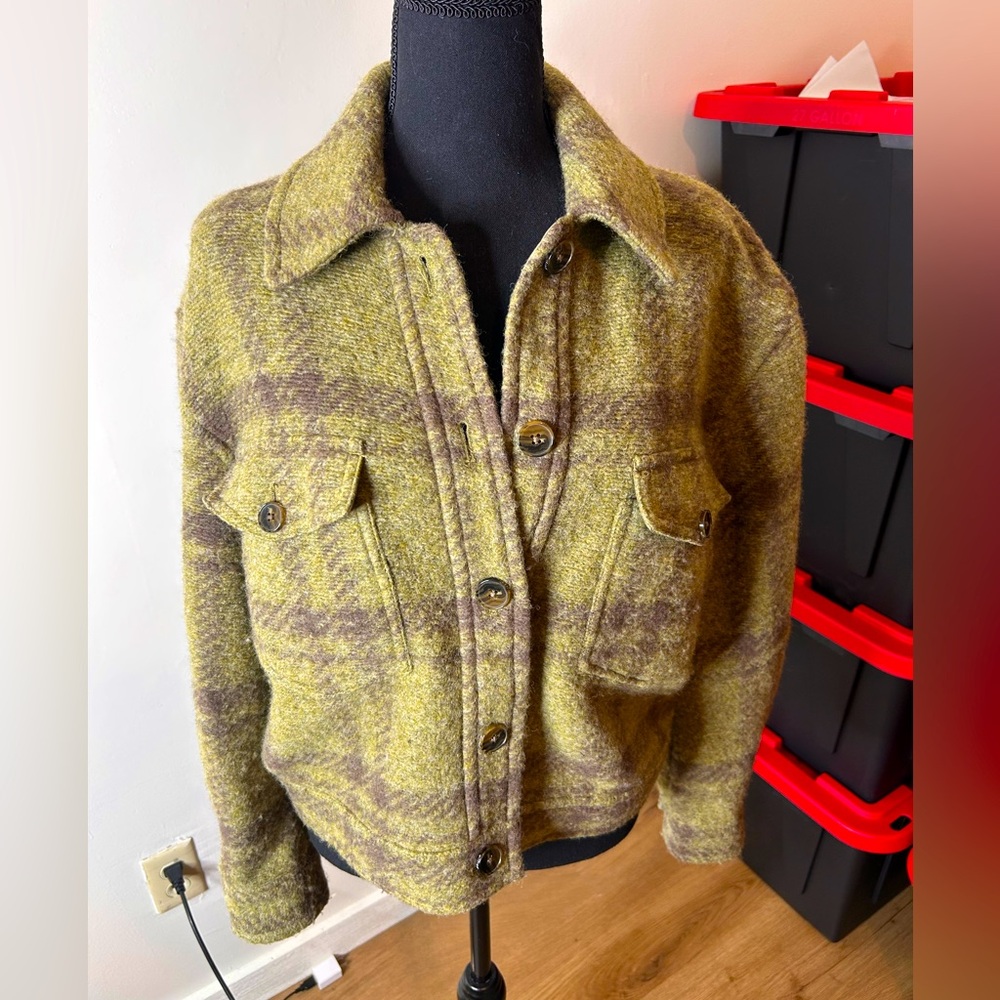 Aritzia Wilfred Free Shacket
